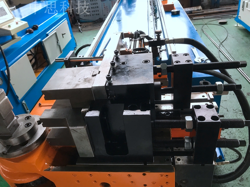 液壓彎管機簡介